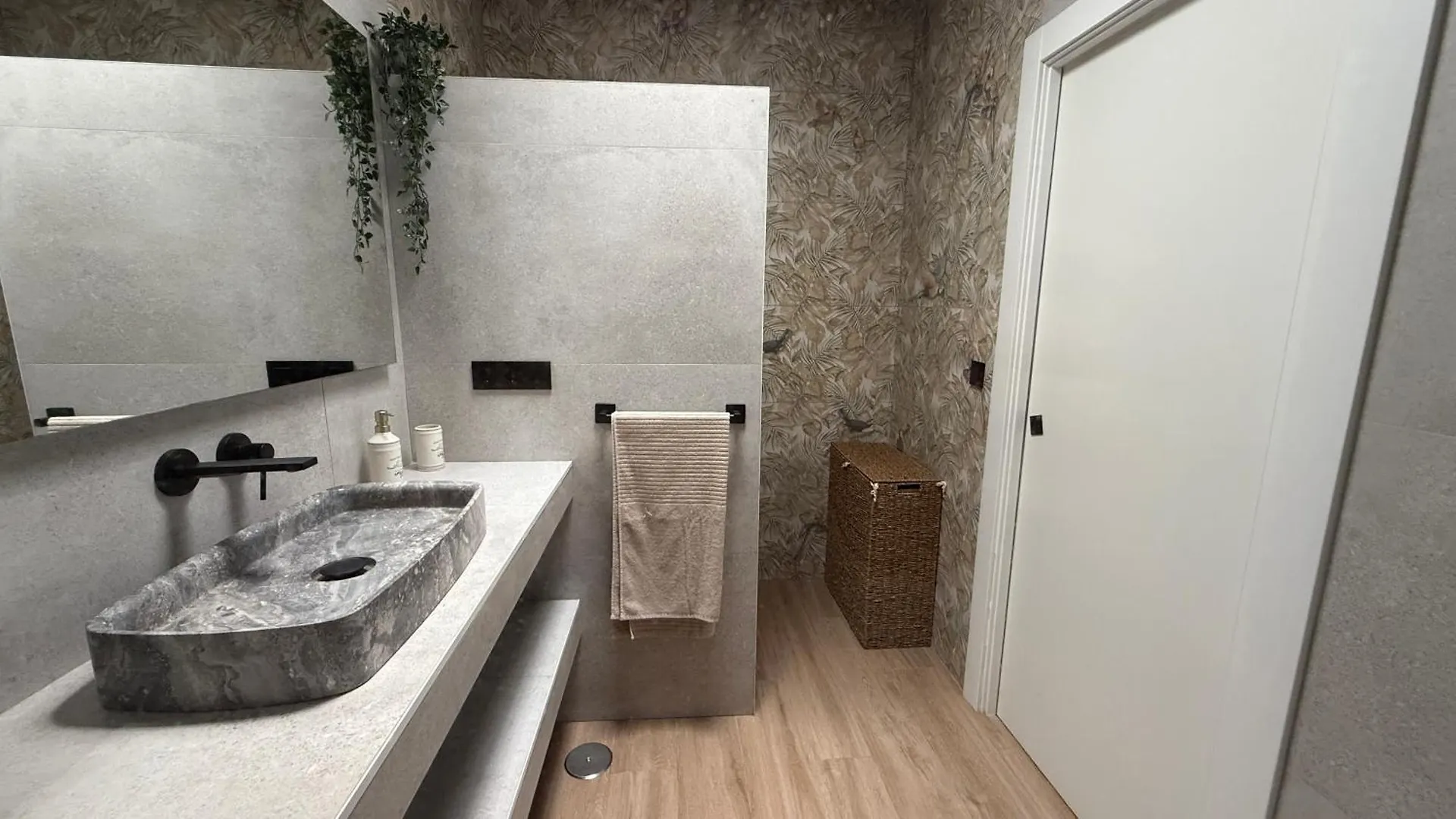 Villa Siargao Retamar  Quarto em Acomodações Particulares